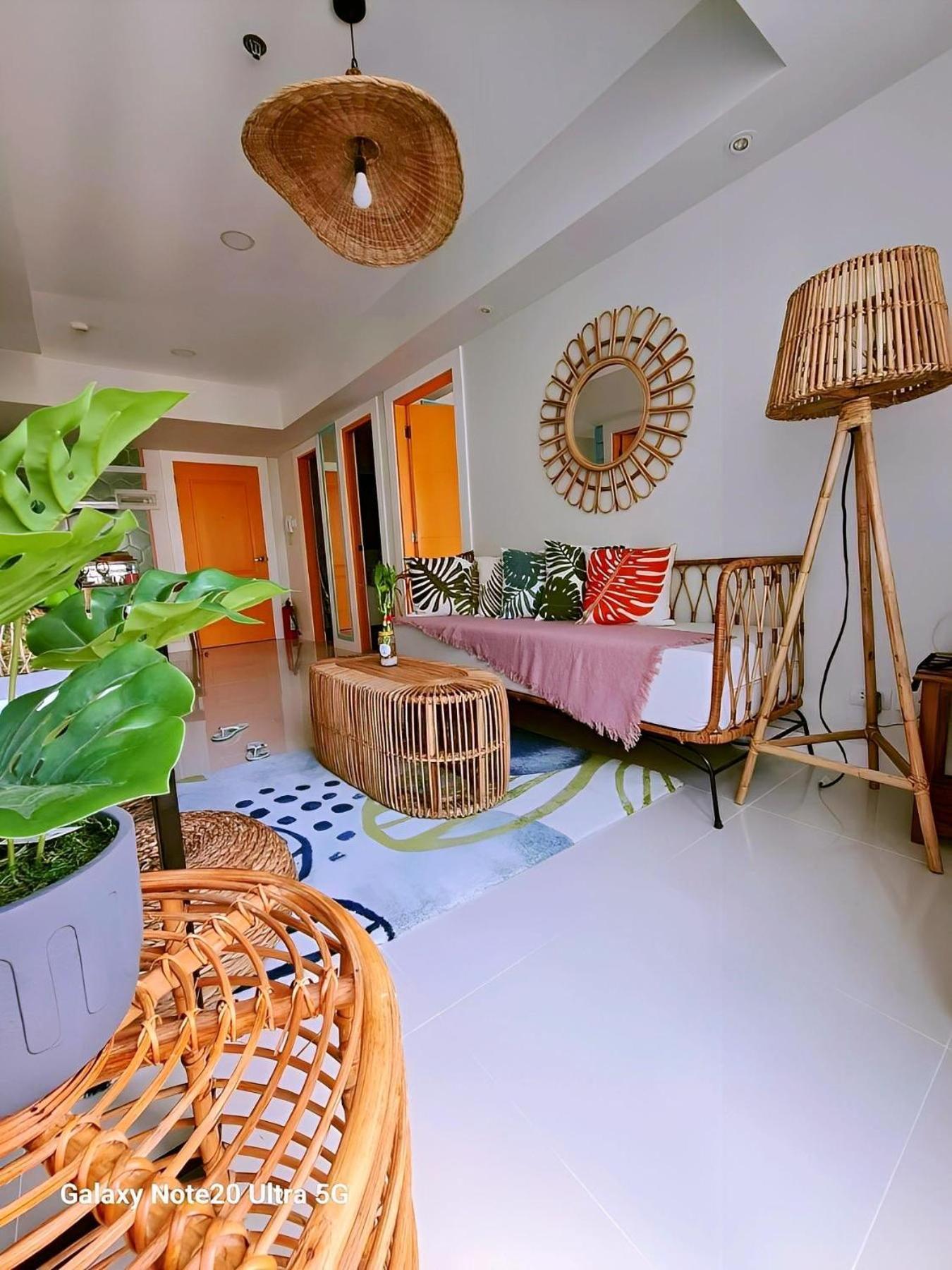 Manila Urban Resort At Azure Dış mekan fotoğraf