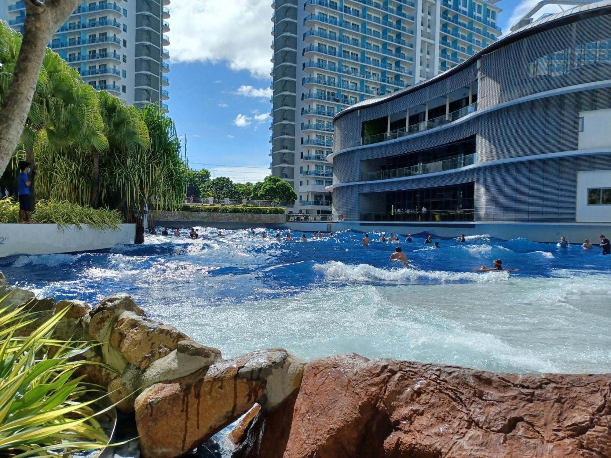 Manila Urban Resort At Azure Dış mekan fotoğraf