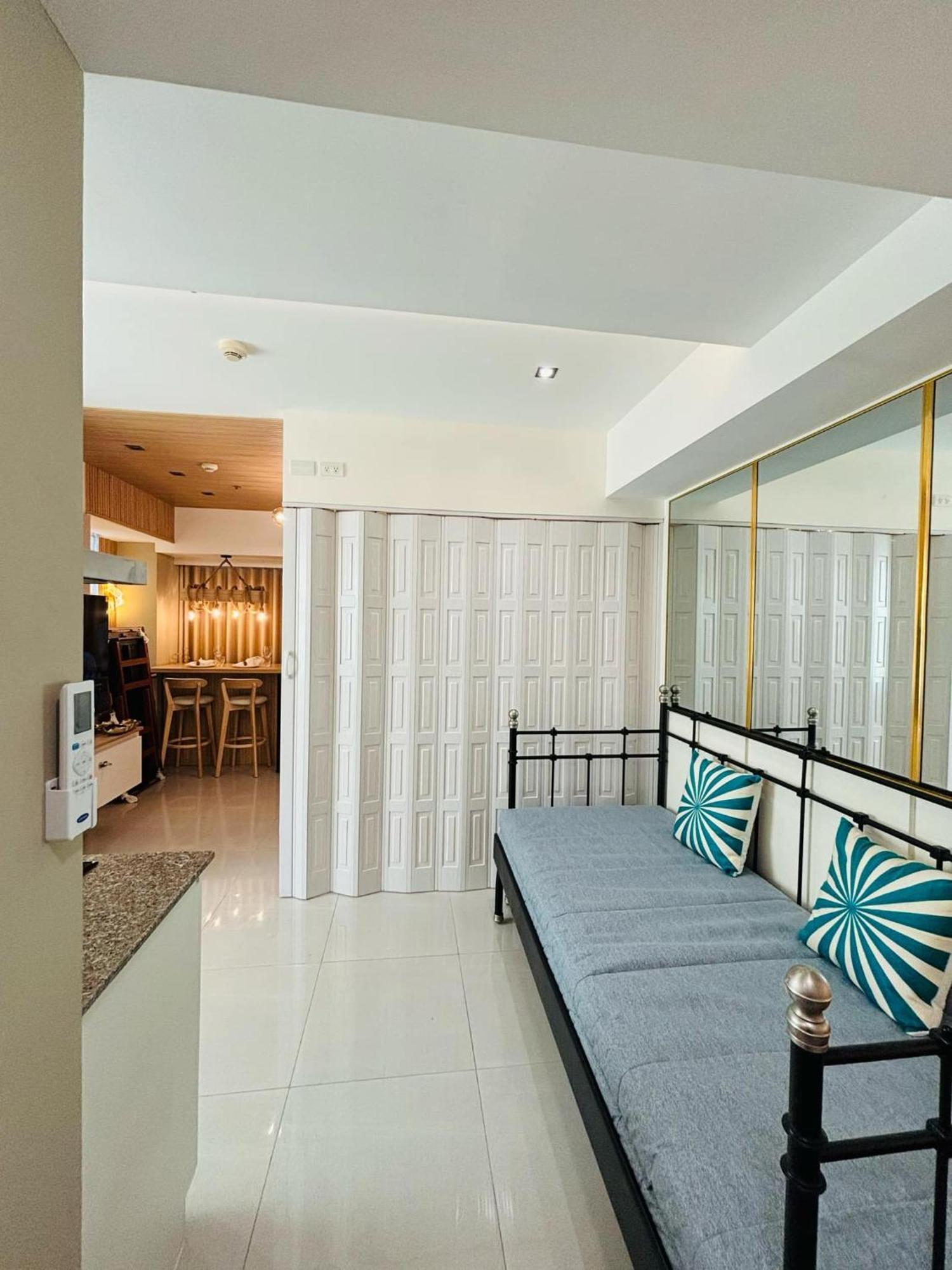 Manila Urban Resort At Azure Dış mekan fotoğraf