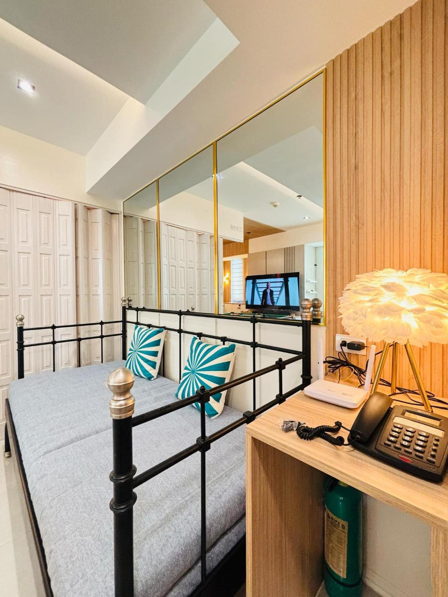 Manila Urban Resort At Azure Dış mekan fotoğraf