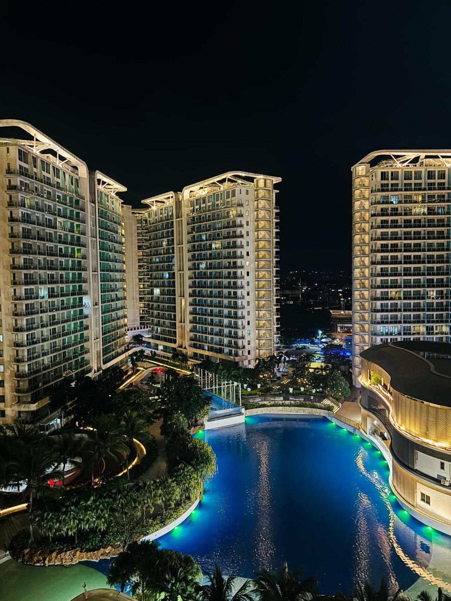 Manila Urban Resort At Azure Dış mekan fotoğraf