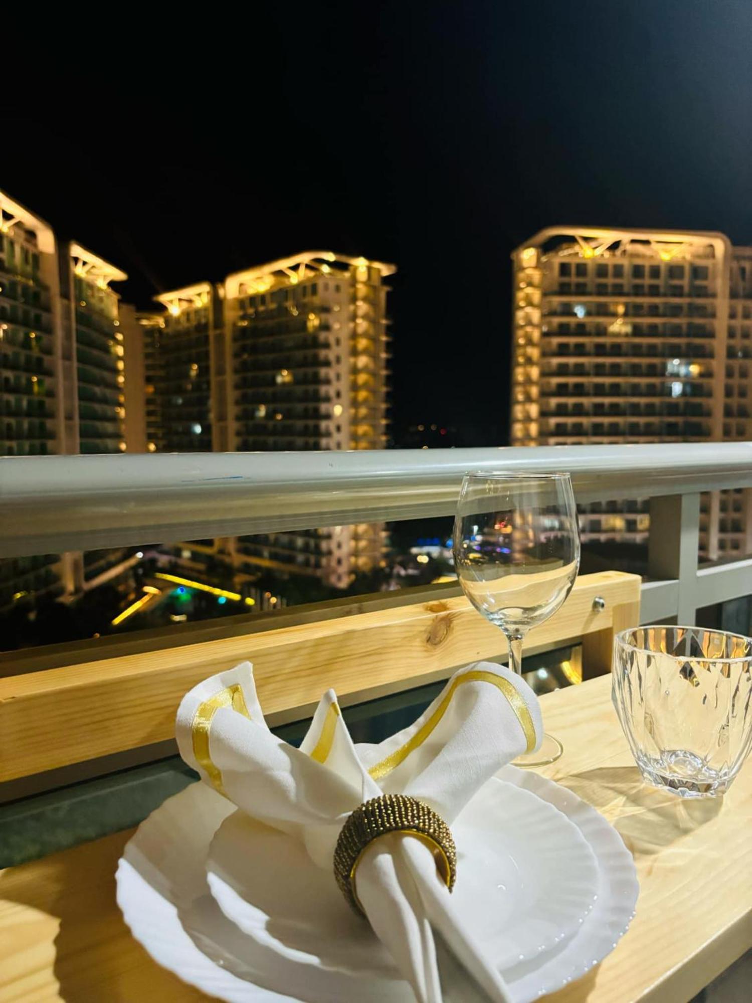 Manila Urban Resort At Azure Dış mekan fotoğraf